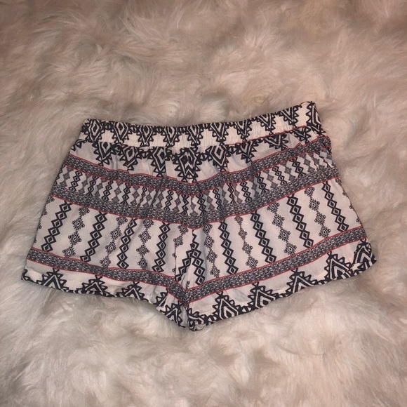 Aztec Pattern Shorts - Picture 2 of 2